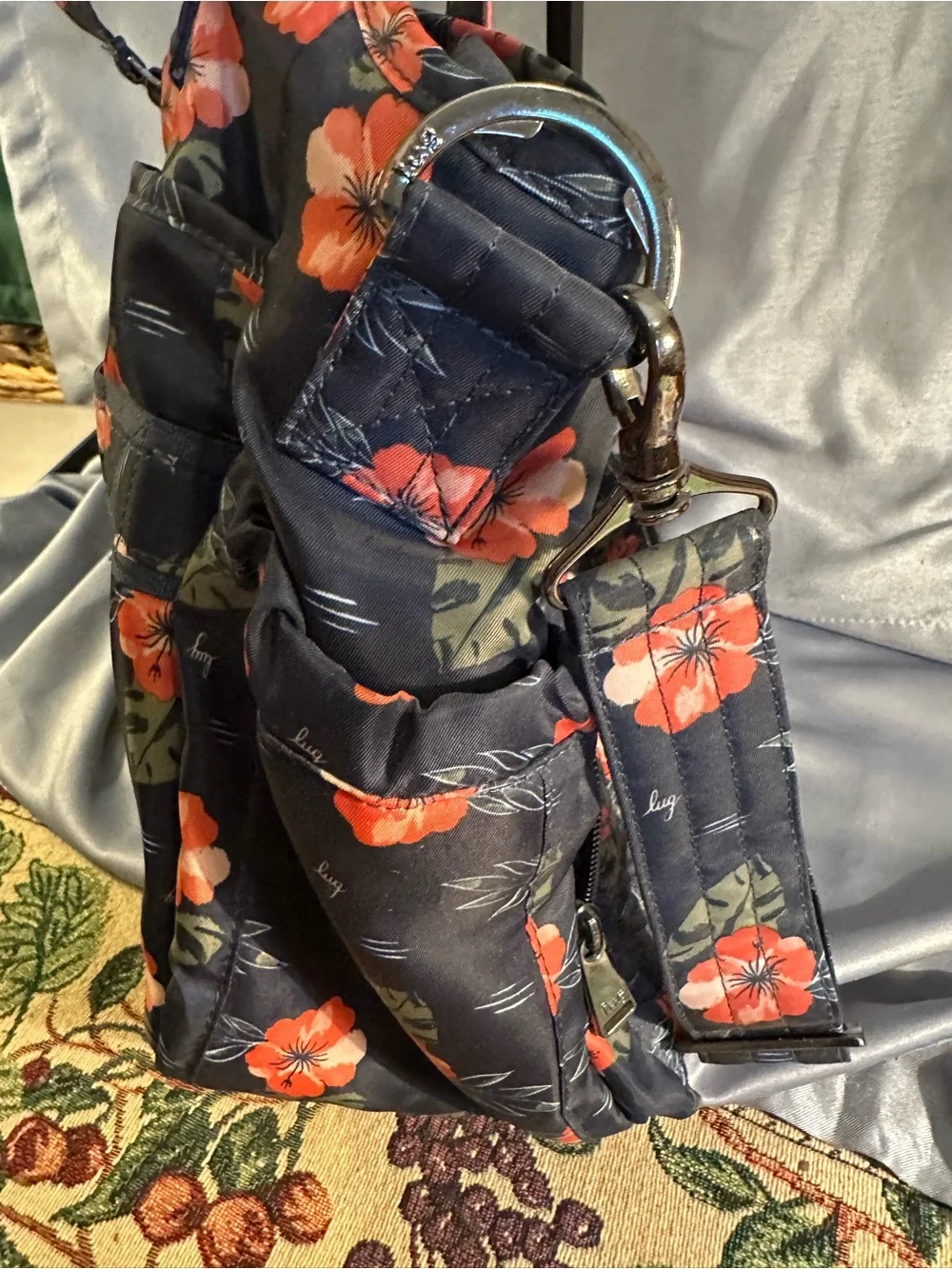 lug Quilted Floral Tote in Black with Orange Flowers - Picture 8 of 9